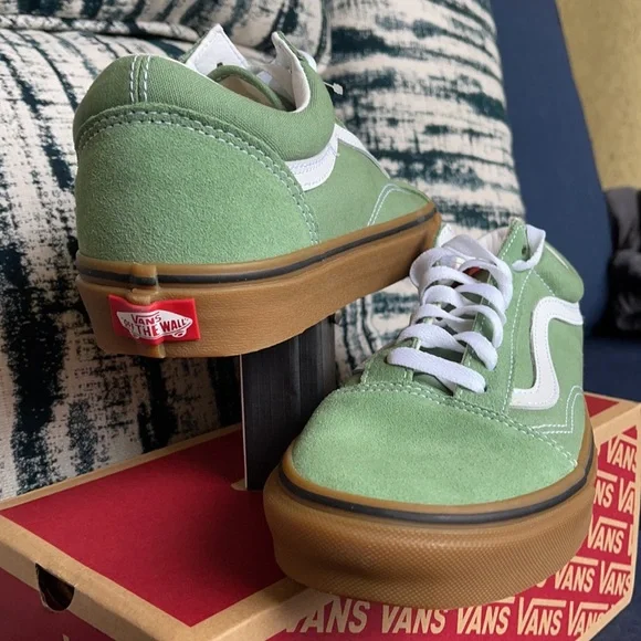 Vans Men’s Old Skool Gum Basil/True White Sneakers